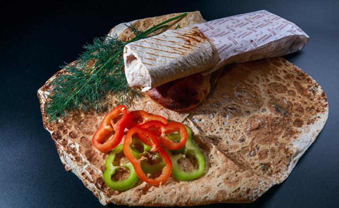 Диетолог рассказала, полезна ли шаурма для здоровья человека