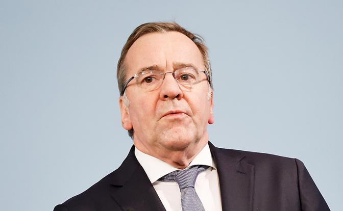 На фото: министр обороны ФРГ Борис Писториус