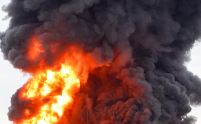 Движение поездов остановлено в Самарской области — под Белгородом взрыв на нефтебазе