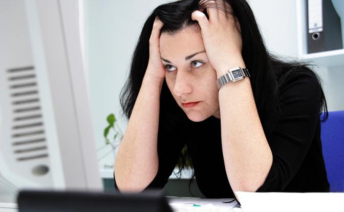 Россиянам перечислили признаки синдрома хронической усталости