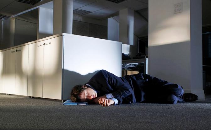 Эксперт напомнил, чем опасен трудоголизм