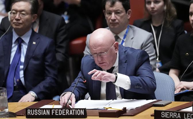 На фото: постоянный представитель России при ООН Василий Небензя