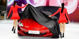 С ревом стартовал Motor Show 2024 в Таиланде: "крылья чайки", новые модели крупных брендов, "хоть на единороге", девушки