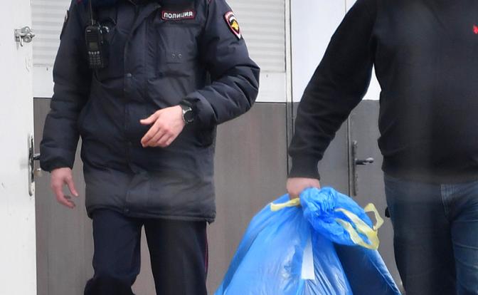 Пассажиров рейса Иркутск-Владивосток высадили из самолёта из-за «первоапрельской» шутки