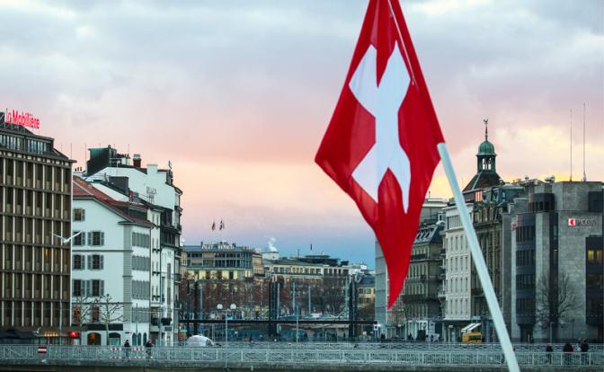 СМИ: Швейцария не станет помогать в поиске и конфискации замороженных активов РФ