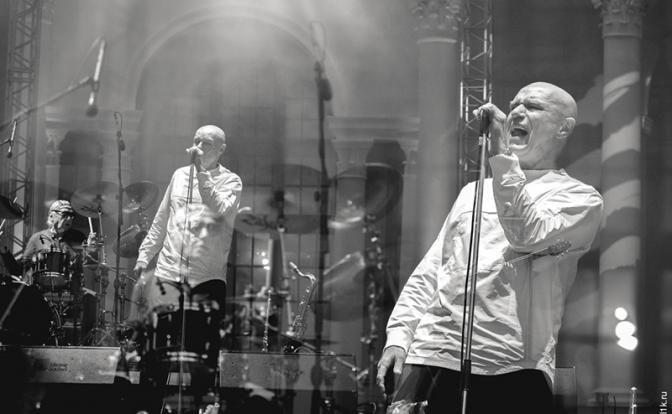 На фото: солист группы «Моральный кодекс» Сергей Мазаев