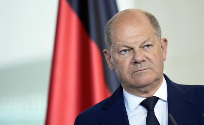 На фото: канцлер ФРГ Олаф Шольц
