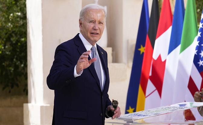 На фото: президент США Джо Байден на саммите Группы семи (G7).