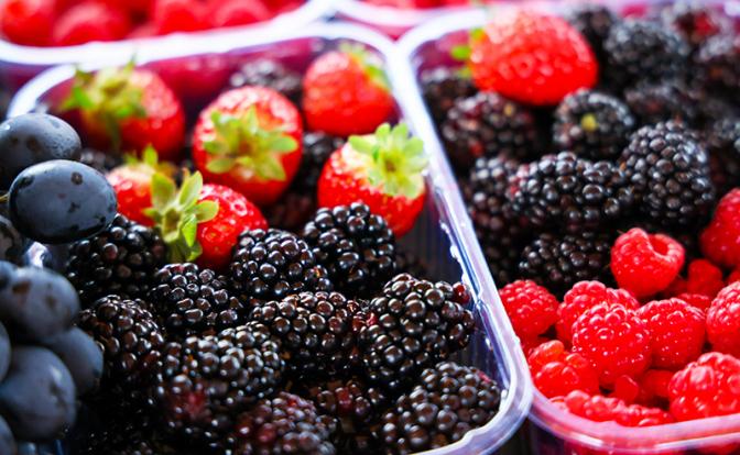 Названы продукты, которые повышают гормон радости