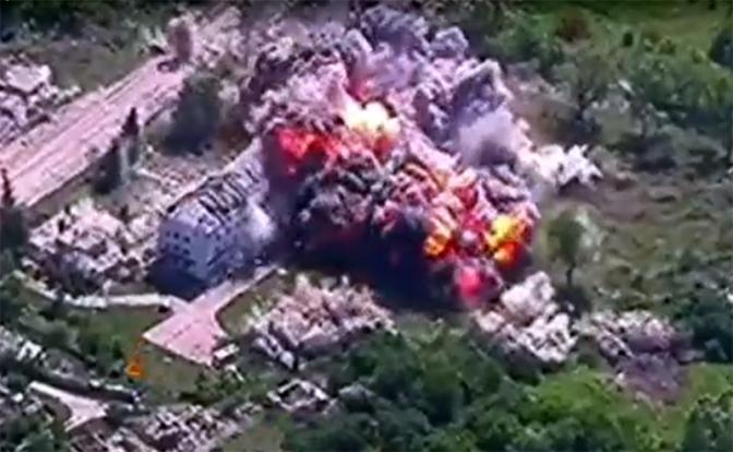 В Сети появилось видео второго применения ФАБ-3000 в зоне СВО