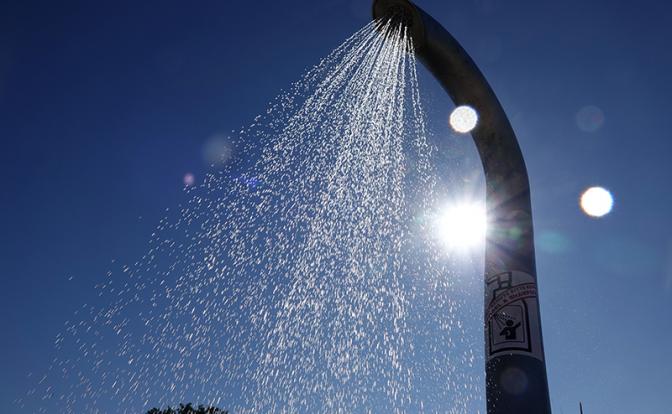 Врач предупредил о смертельной опасности приема холодного душа