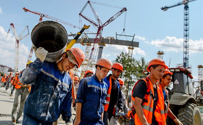 Стало известно, как выросли зарплаты трудовых мигрантов