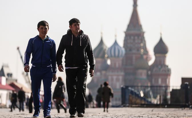 Мигрантов в РФ призовут не шептать на родном языке и не обращаться «брат» или «сестра»