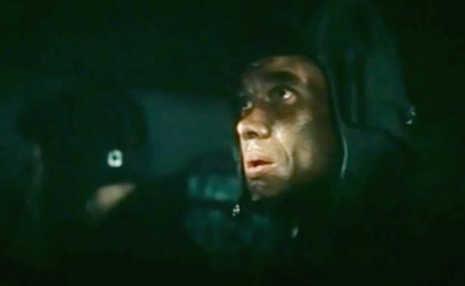 На фото: артист Юрий Кузьменко в роли танкиста Коровкина в фильме "Битва за Москву"