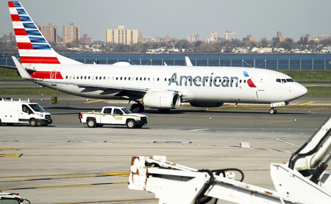 Авиакомпании США, аэропорты Испании и Германии приостановили полеты 