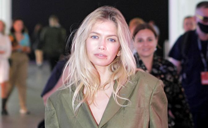 На фото: певица Вера Брежнева