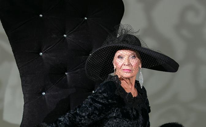 На фото: заслуженная артистка РСФСР Светлана Светличная