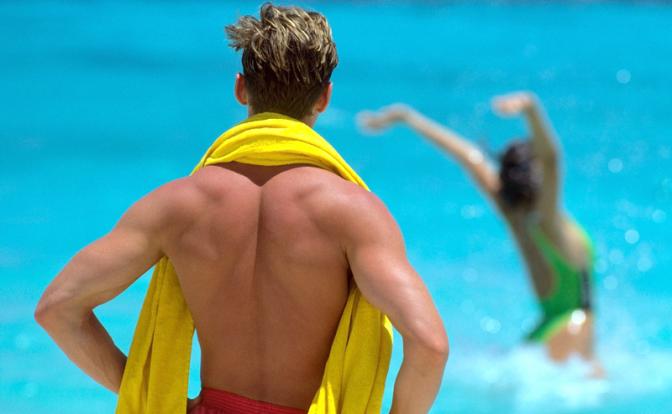 Назван напиток, который поможет убрать жир на животе