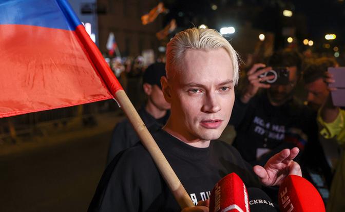 На фото: певец SHAMAN