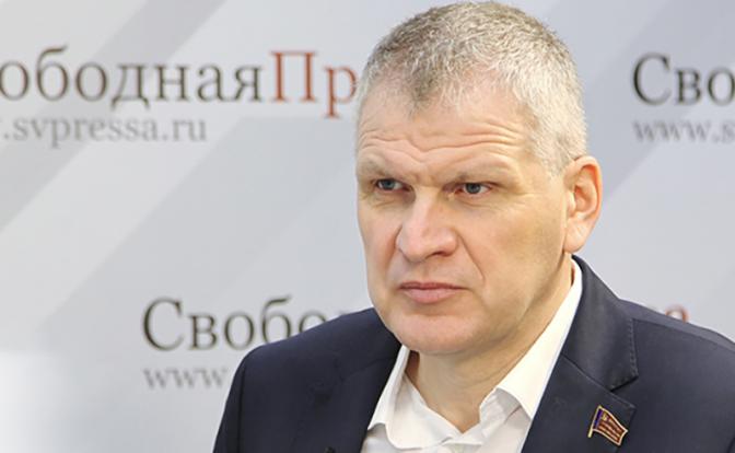 «Непонятные прятки»: Депутат Куринный о странном поведении чиновников Брянской области