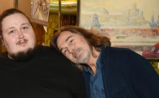 На фото: Лука Сафронов и Никас Сафронов