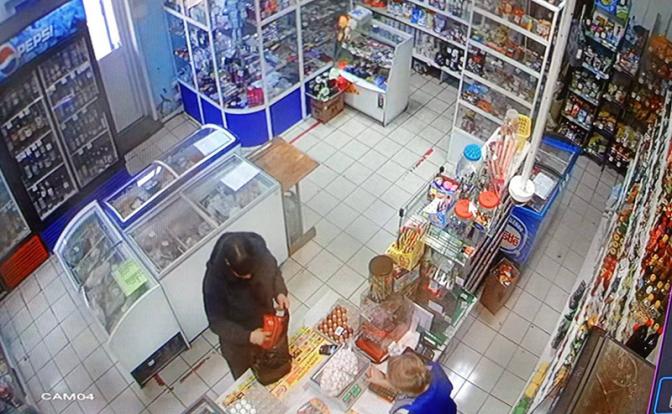 ТАСС: Запись не подтвердила, что красноярская семья покупала курицу в местном магазине