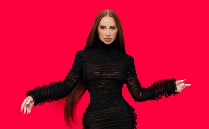 На фото: ANNA ASTI