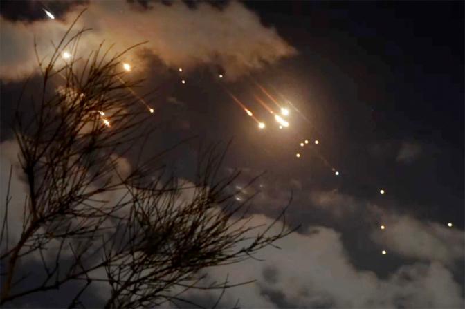 На фото: перехват снарядов над Иерусалимом, Израиль.