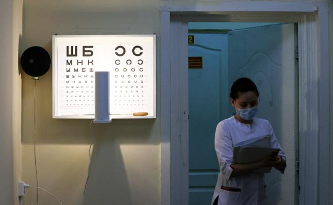 Российские ученые объяснили, можно ли остановить или замедлить потерю зрения