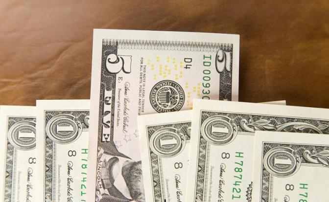 Стал известен новый курс доллара в России