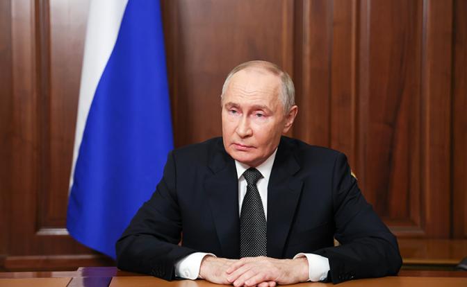 На фото: президент РФ Владимир Путин во время заявления в связи с атакой ВСУ 19 ноября