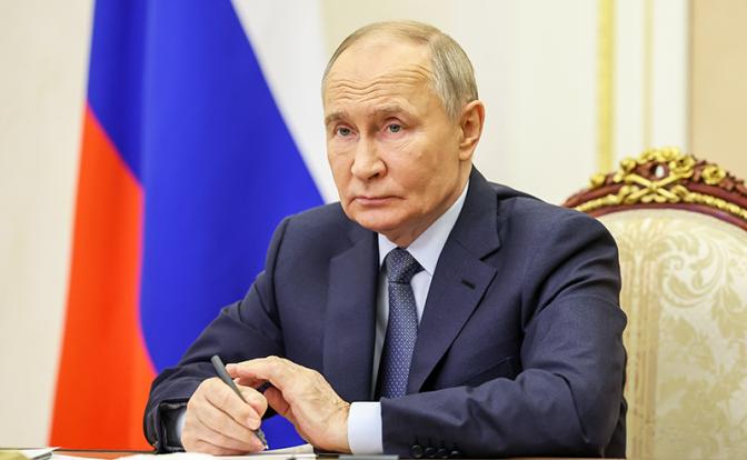 На фото: президент РФ Владимир Путин в Кремле во время ежегодного заседания Совета по развитию гражданского общества и правам человека в режиме видеоконференции.