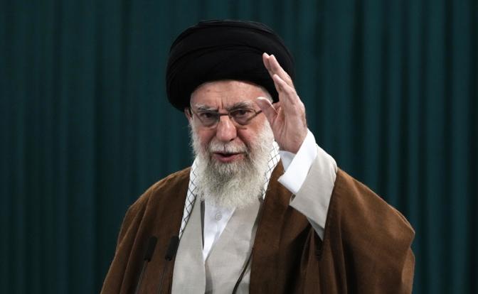 На фото: Верховный лидер Ирана Али Хаменеи