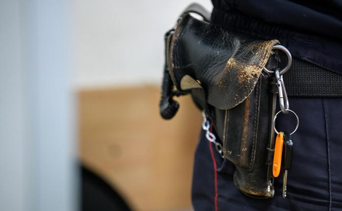 В Липецке сотрудник полиции по неосторожности застрелил знакомого