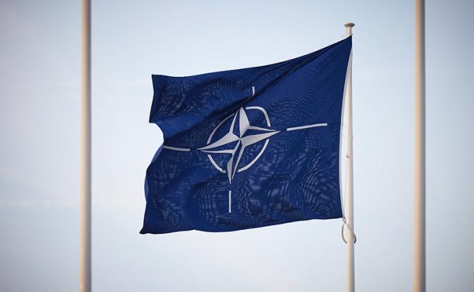 В СВР сообщили о готовящейся кампании НАТО по дискредитации Зеленского