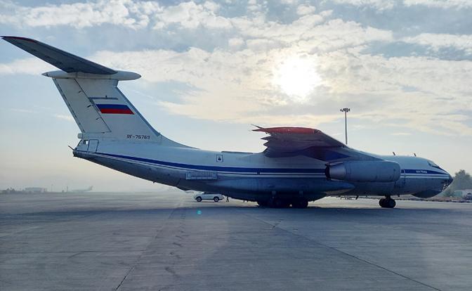 На фото: самолет Ил-76 ВКС России