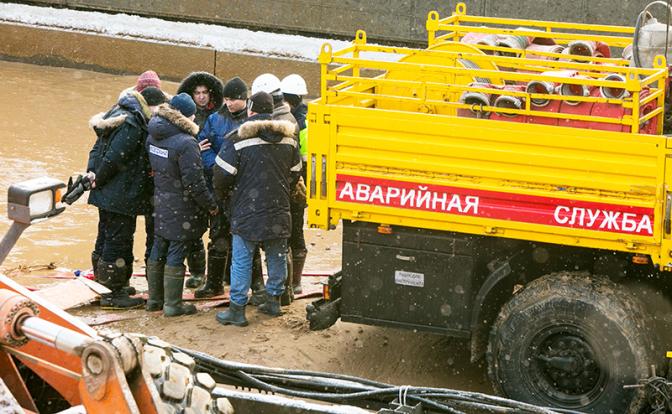 По уши в дерьме и выхода не видно: Челябинская мэрия отбивается от разгневанных людей