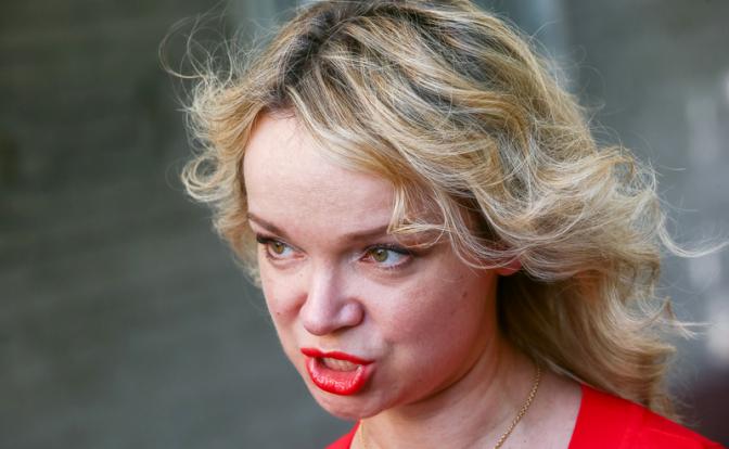 На фото: бывшая супруга А.Джигарханяна Виталина Цымбалюк-Романовская.