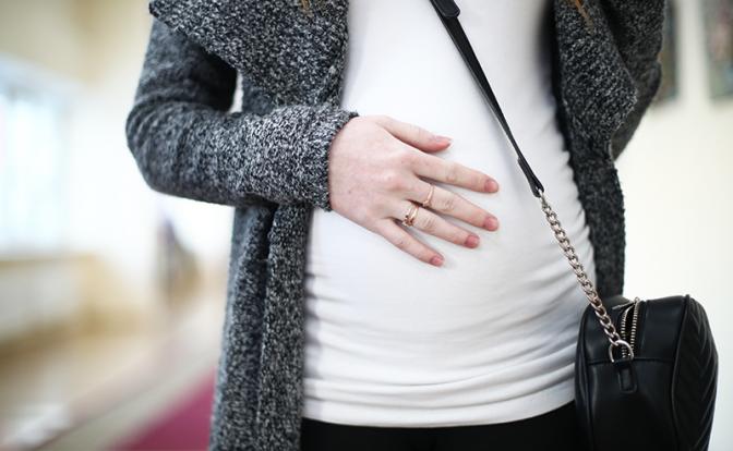 В российском регионе роженицам до 25 лет будут платить миллион рублей