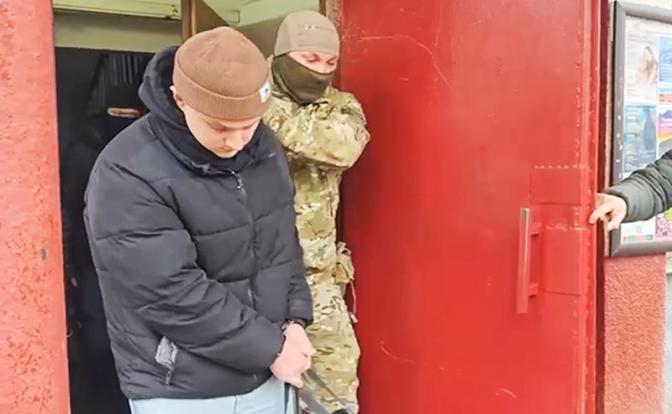 На фото: задержанный по делу о покушении на митрополита Симферопольского и Крымского Тихона (Шевкунова).