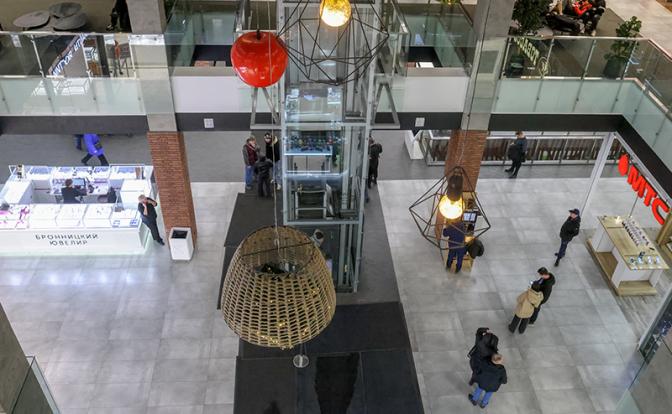 На фото: обстановка в торговом центре "Красный кит"