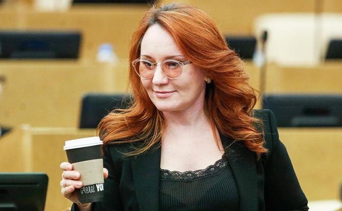 На фото: член комитета Госдумы по труду и социальной политике Светлана Бессараб