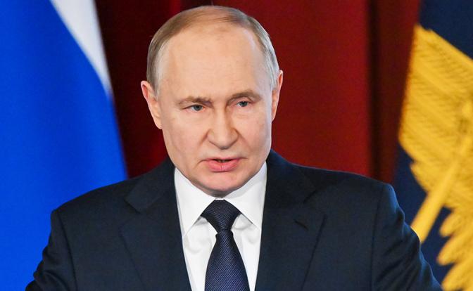 На фото: президент РФ Владимир Путин во время ежегодного расширенного заседания коллегии МВД России