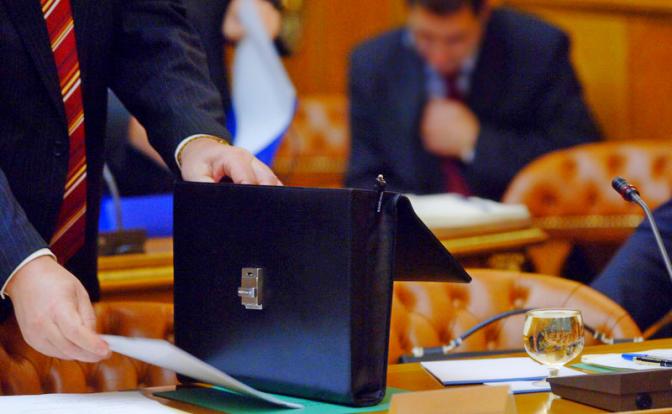 Сытый бюджетник - утопия до тех пор, пока некоторые жрут в три горла