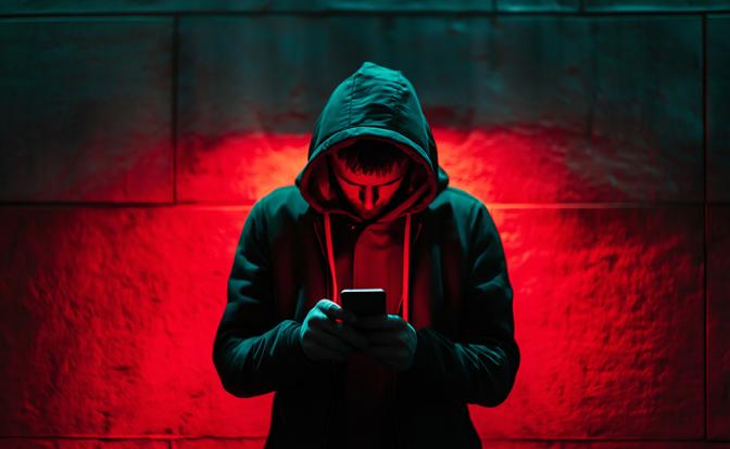 Россиян предупредили о схеме мошенников через переводы на банковские карты