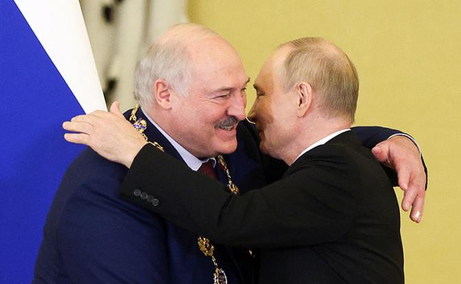 На фото: президент России Владимир Путин и президент Белоруссии Александр Лукашенко(Архивное фото)