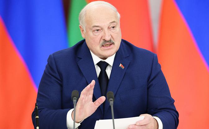 На фото: президент Белоруссии Александр Лукашенко во время пресс-конференции после встречи с президентом РФ Владимиром Путиным.