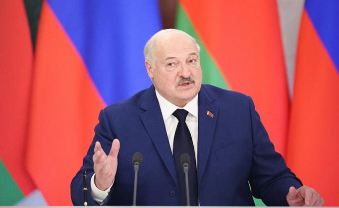 На фото: президент Белоруссии Александр Лукашенко во время пресс-конференции после встречи с президентом РФ Владимиром Путиным.