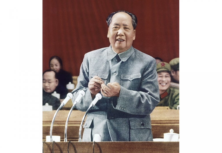 На фото: лидер Коммунистической партии Китая, председатель партии Мао Цзэдун во время своей речи на IX пленарном заседании Всекитайского собрания представителей Коммунистической партии Китая, 1969 год.