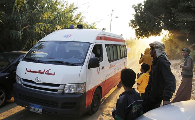 «От запаха начинает тошнить»: Российских туристов увозят в больницы с курорта в Египте